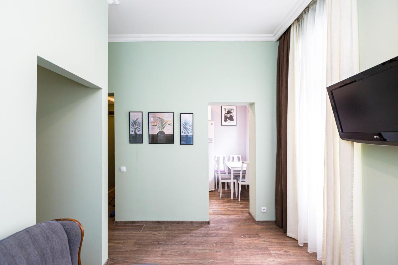 Сучасна Квартира У Львові Вулиця Дарії Гусяк 9 Lviv Exterior foto